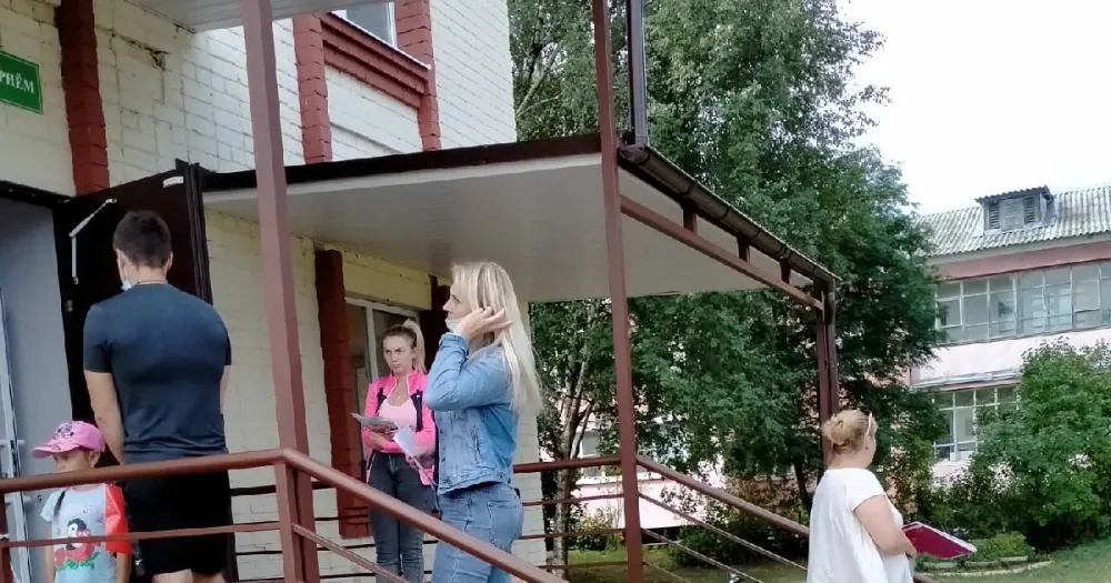 Очереди к врачам в Ярославском районе: заявки «зависают» на четверо суток